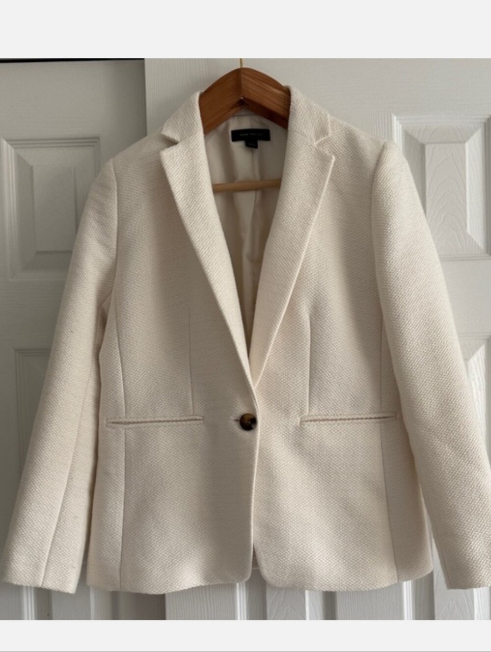 Never worn! Ann Taylor Cream Textured Blazer